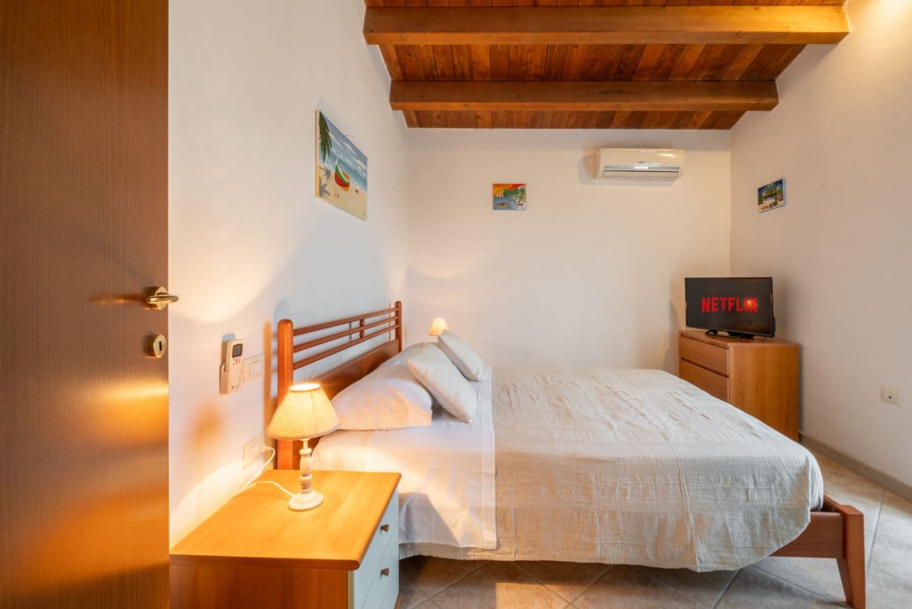 La Mora - Photo 4
